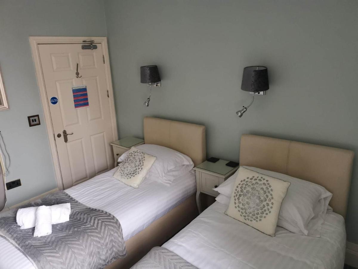 Llety Teifi Guest House Cardigan Extérieur photo