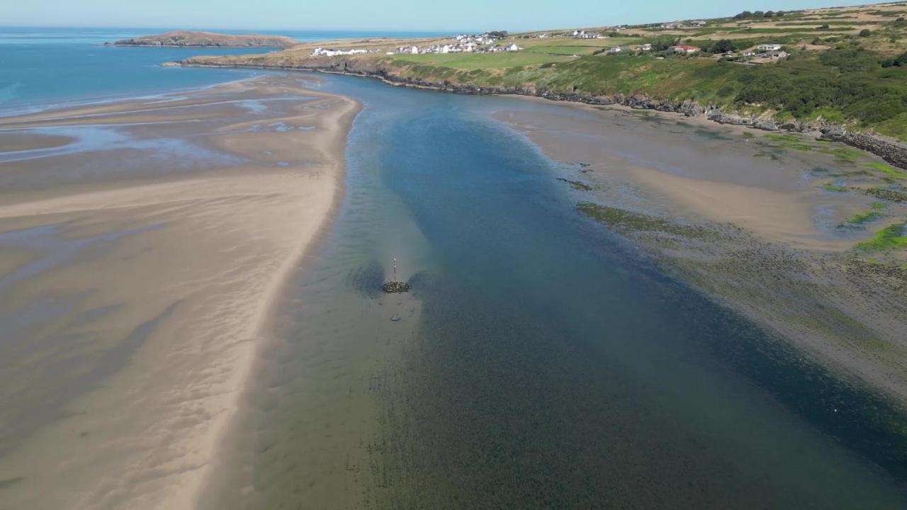 Llety Teifi Guest House Cardigan Extérieur photo