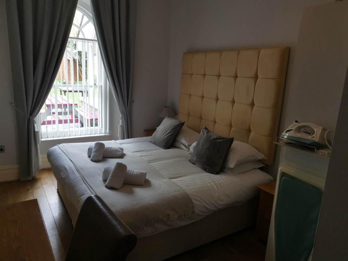 Llety Teifi Guest House Cardigan Extérieur photo